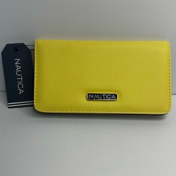 NWT  Logo Nautica Woman’s Wallet Brand With RFID Blocker - Picture 3 of 9